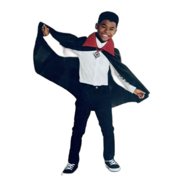 Vampire Costume Cape and Medallion Neckpiece Kids Halloween Costume One Size - Picture 1 of 3